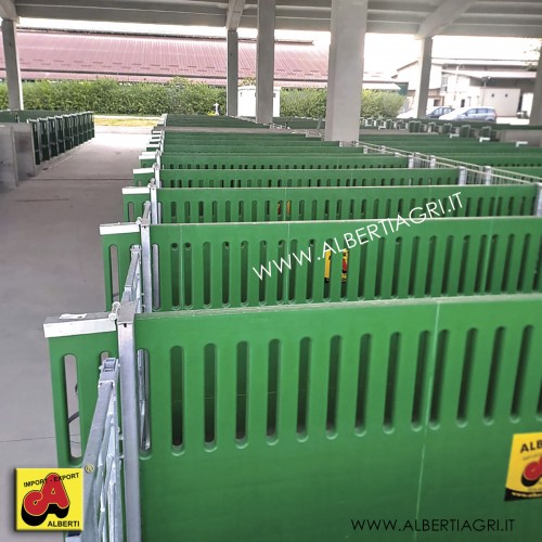 607 HD332426_m Piantone a U c/base anteriore box vitelli con fermo pannello------