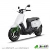 Scooter elettrico bianco