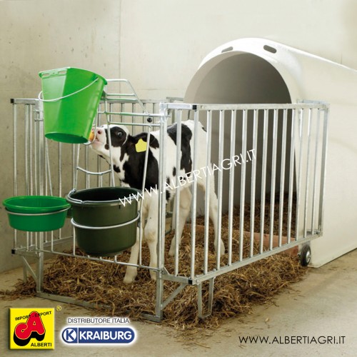 607 AKCALFHFSMP_a Capanna vitelli in plastica con  recinto rinforzato