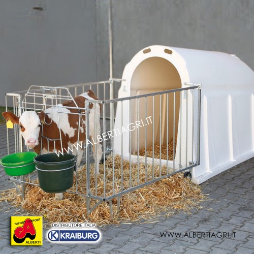 Capanna vitelli in plastica rinforzata UV con recinto in acciaio